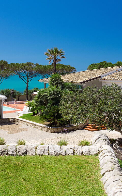 Villa Maya: Trädgård