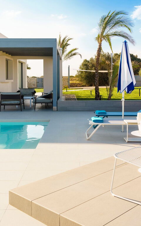 Villa Mia: Exteriör, Utomhus