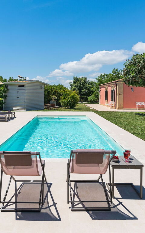 Villa Girasole: Exteriör, slå samman