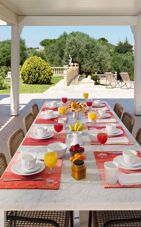 Villa Girasole: Balkong / terrass / uteplats, Utomhus