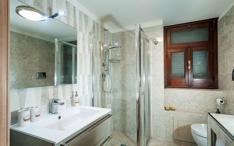 Semesterboende Lampara: Badrum