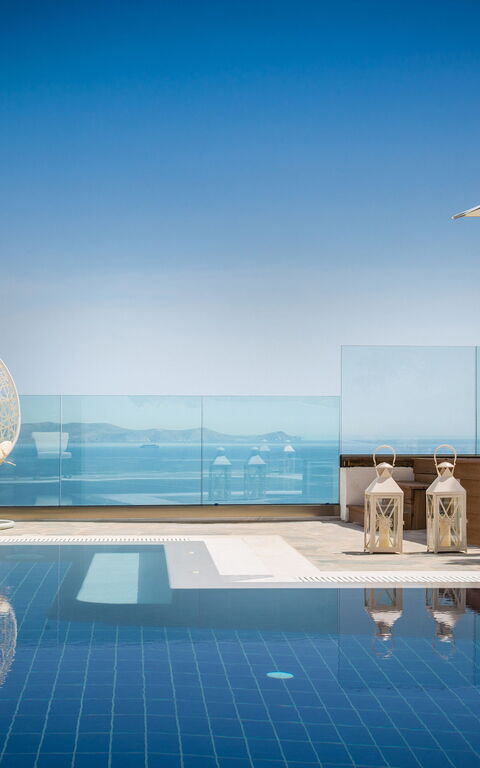 Villa Artemis: slå samman, Visningar