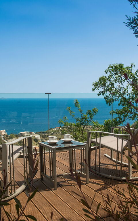 Villa Artemis: Balkong / terrass / uteplats, Trädgård, Utomhus, Visningar