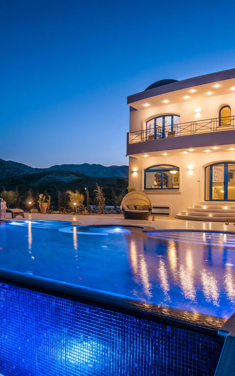 Villa Santor: Exteriör, slå samman