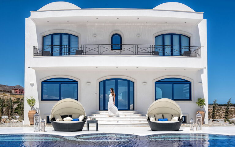 Villa Santor: Exteriör, Huvudentré, slå samman