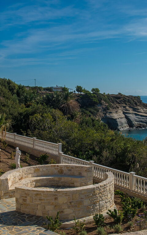 Villa Kalliste: Balkong / terrass / uteplats, Trädgård, Visningar