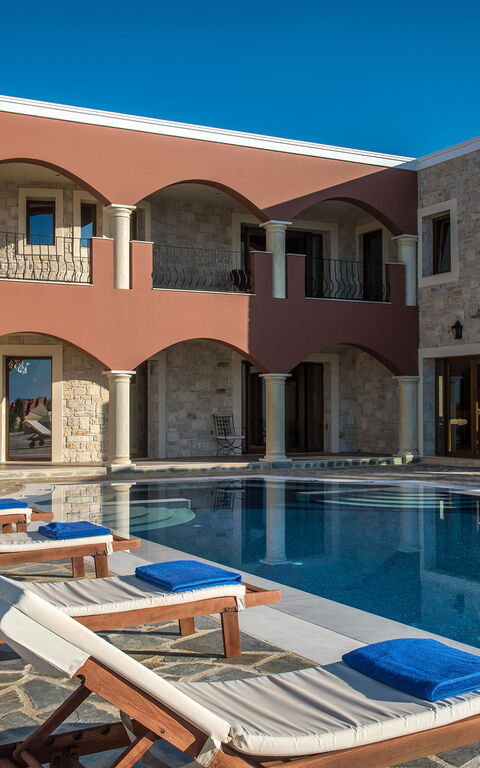 Villa Kalliste: Exteriör, slå samman