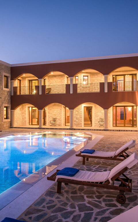 Villa Kalliste: Exteriör, slå samman