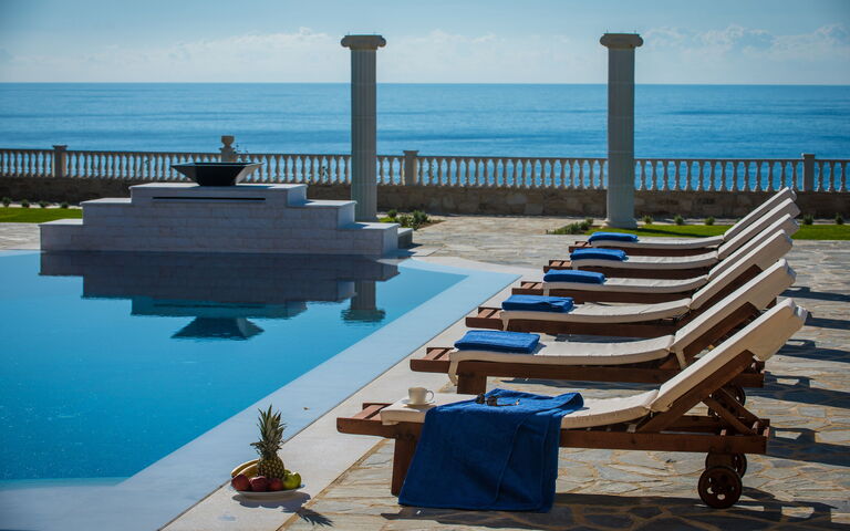 Villa Kalliste: slå samman, Visningar