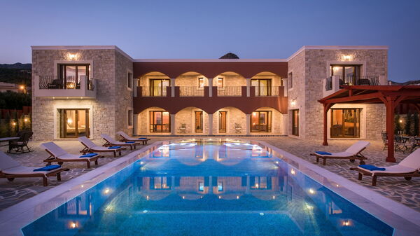 Villa Kalliste: Exteriör, slå samman