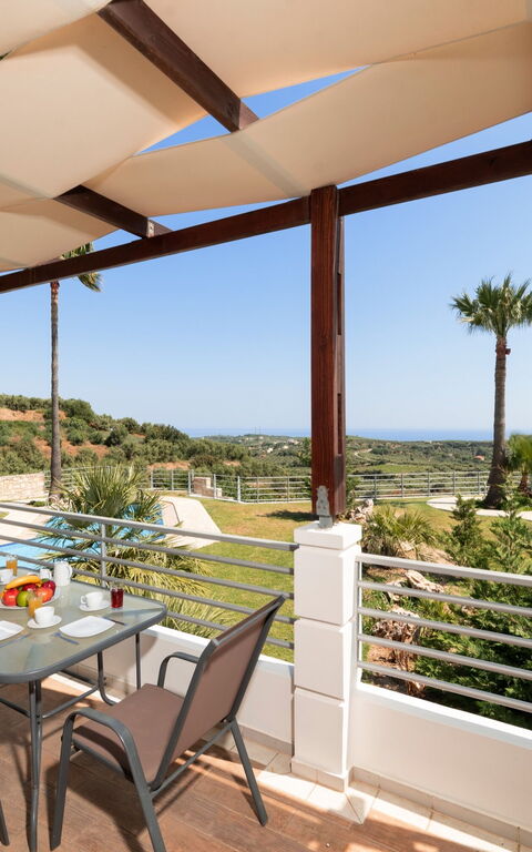 Villa Myrtia: Balkong / terrass / uteplats