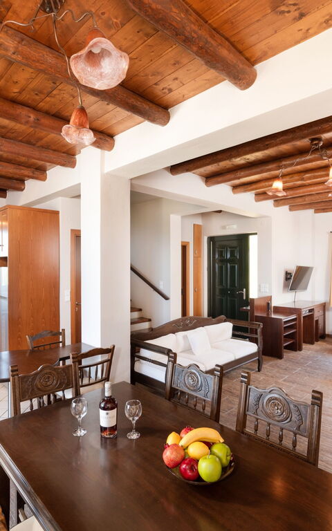 Villa Kissos: Lunchrum, Vardagsrum