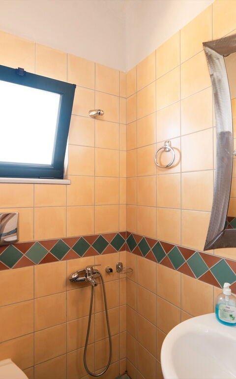 Villa Kissos: Badrum