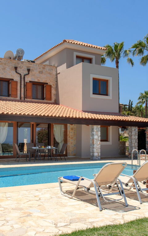 Villa Rodia: Exteriör, slå samman