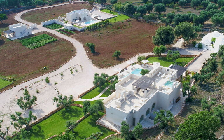 Corte Dei Messapi Sleeps 24: Balkong / terrass / uteplats, Exteriör, Huvudentré, slå samman, Sommar, Trädgård, Utomhus, Vår, Visningar