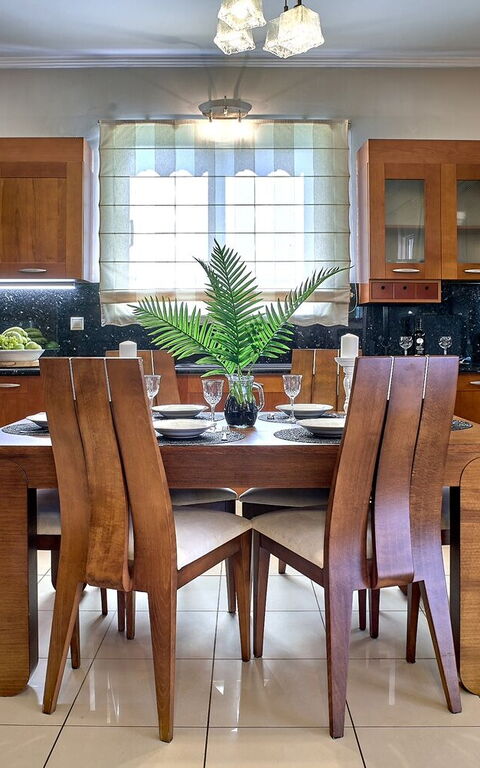 Villa Milon: Kök, Lunchrum