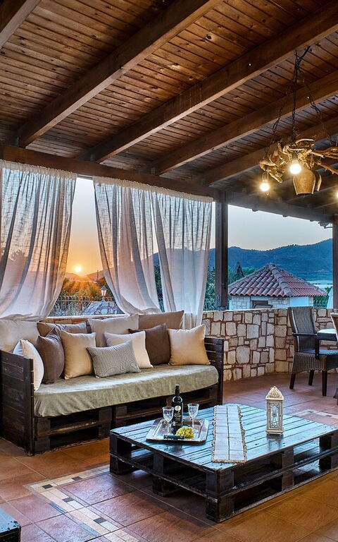 Villa Milon: Balkong / terrass / uteplats, Utomhus