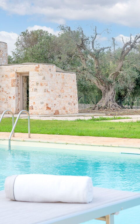 Villa Trullina: slå samman, Trädgård, Utomhus