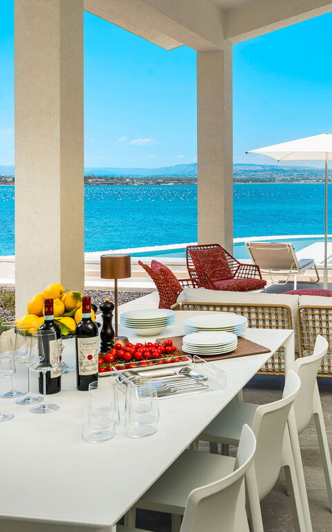 Villa Artemare: Exteriör, Utomhus, Visningar