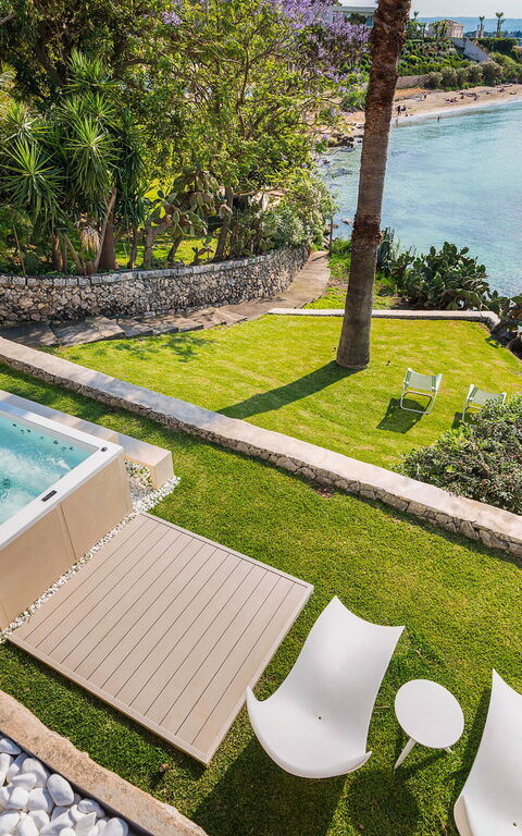 Villa Artemare: badkar, Exteriör, Trädgård, Utomhus, Visningar