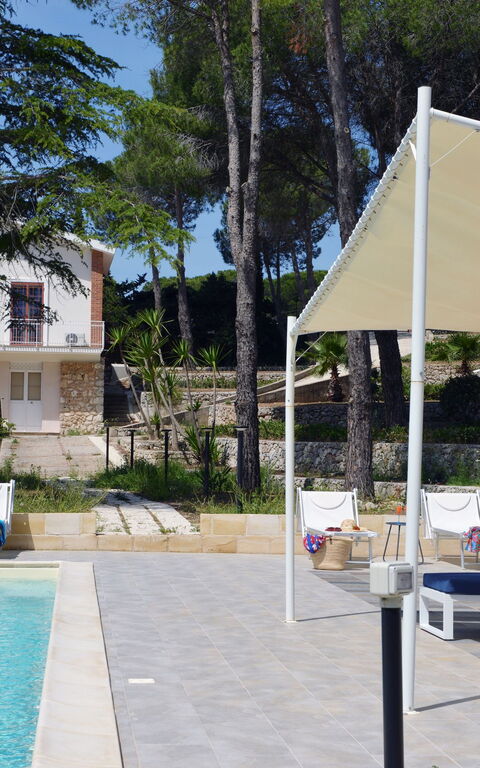 Villa Pica: slå samman, Sommar, Utomhus