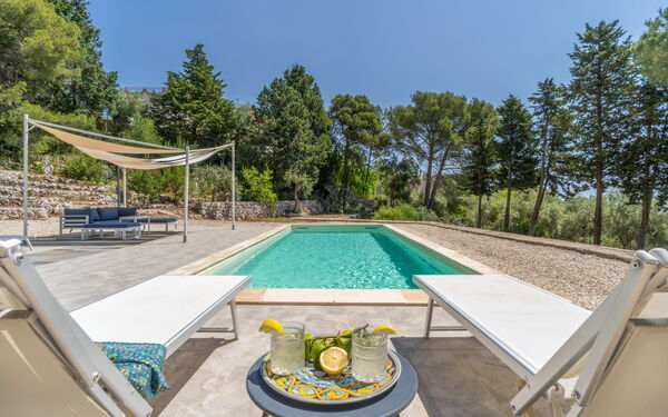 Villa Pica: Exteriör, slå samman, Utomhus