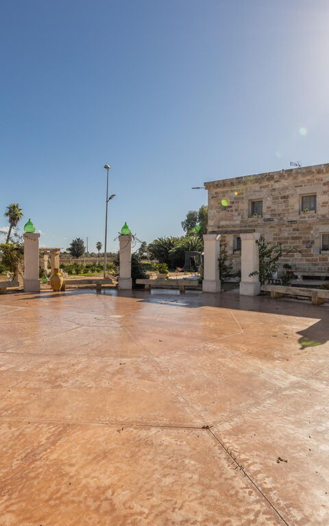 Villa Turris: Exteriör, Utomhus