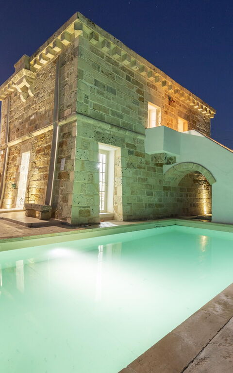 Villa Turris: Exteriör, slå samman, Utomhus
