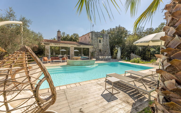 Tenuta Arcadia: Exteriör, slå samman, Utomhus