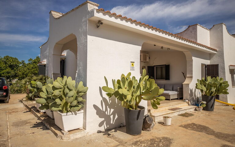 Villa Natura: Balkong / terrass / uteplats, Exteriör, Huvudentré