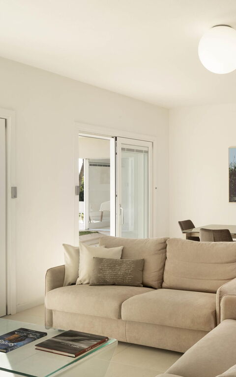 Villa Vera: Balkong / terrass / uteplats, Huvudentré, Lunchrum, Vardagsrum