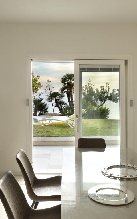 Villa Vera: Huvudentré, Lunchrum