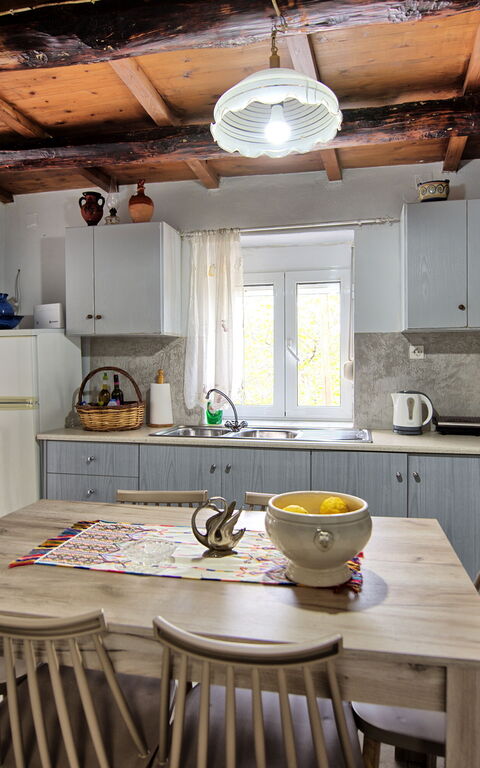 Aretousa: Kök, Lunchrum