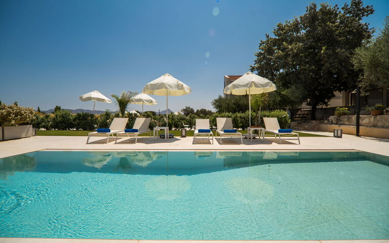 Aelia: slå samman, Trädgård, Utomhus