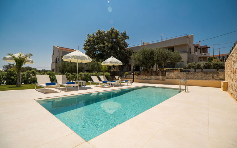 Aelia: slå samman, Trädgård, Utomhus