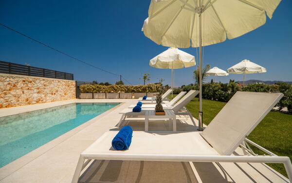 Aelia: slå samman, Trädgård, Utomhus