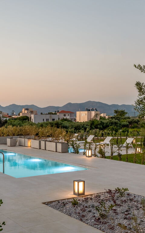 Iris: Exteriör, slå samman, Utomhus