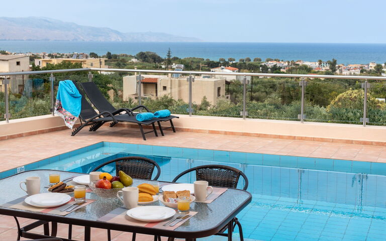 Villa Stratianna: Balkong / terrass / uteplats, Exteriör, slå samman, Utomhus, Visningar