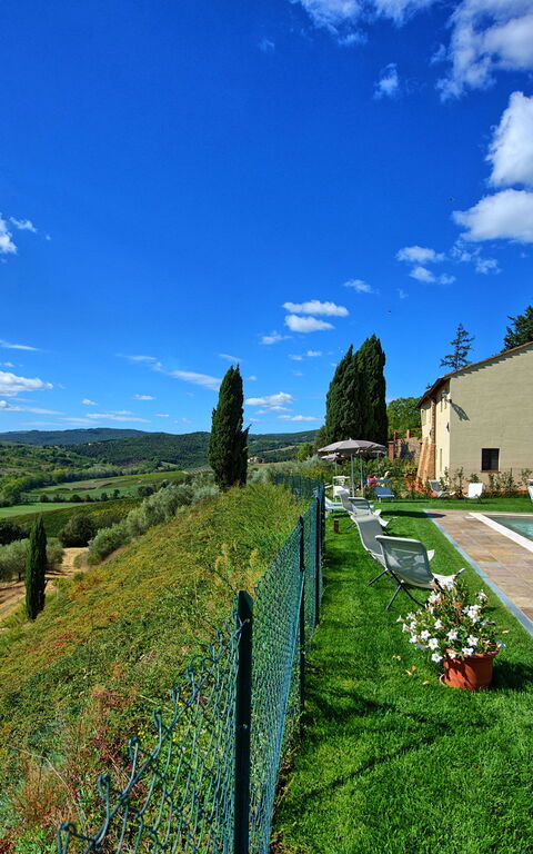 Montauto: Exteriör, slå samman, Trädgård, Visningar