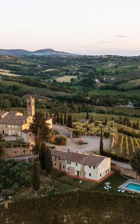 Montauto: Exteriör, Utomhus, Visningar