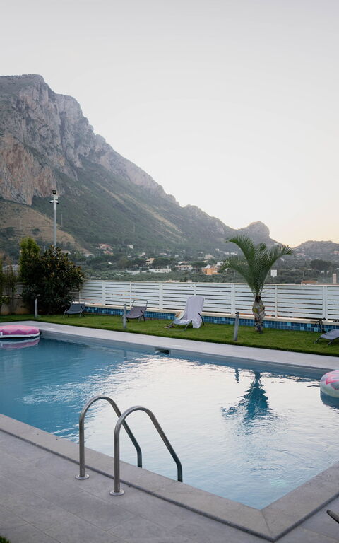 Villa Vincenzo: slå samman, Trädgård, Visningar