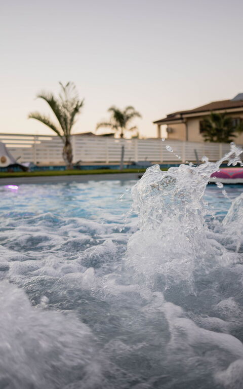 Villa Vincenzo: slå samman, Visningar