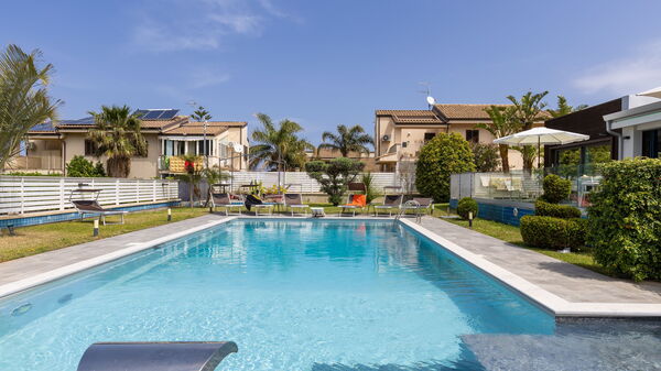 Villa Vincenzo: Exteriör, slå samman, Utomhus