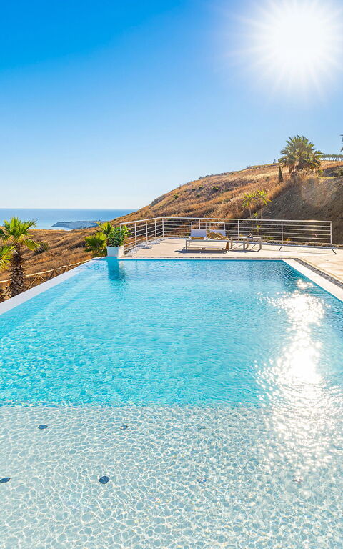 Villa Domizia: slå samman, Visningar