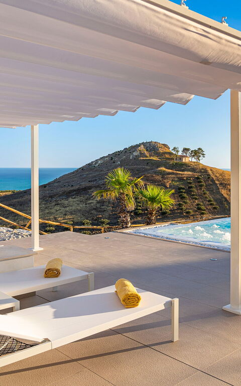 Villa Domizia: slå samman, Visningar