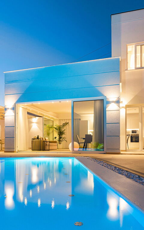 Villa Domizia: Exteriör, slå samman