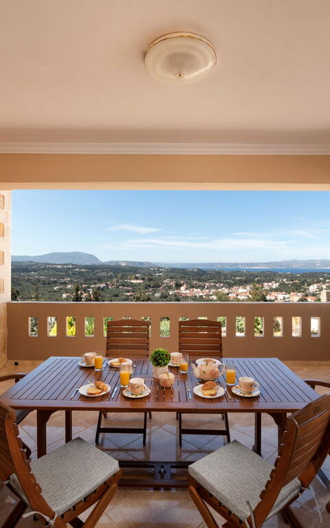 Villa Halepi: Balkong / terrass / uteplats