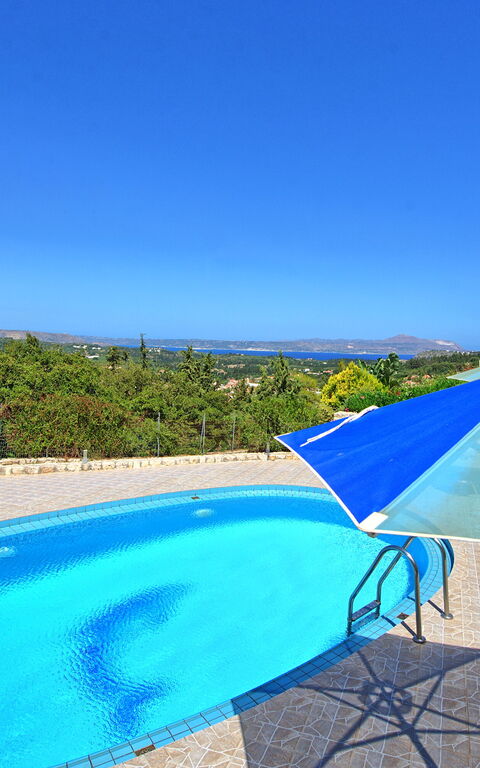 Villa Halepi: slå samman, Utomhus