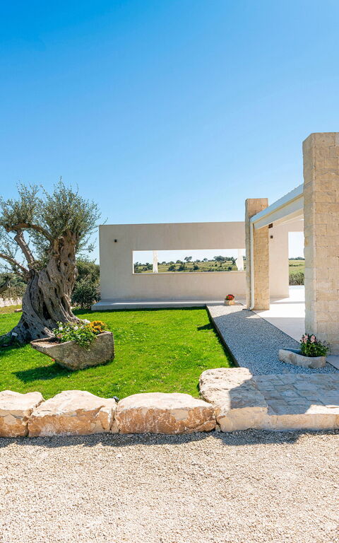 Villa Mora: Trädgård, Utomhus, Visningar