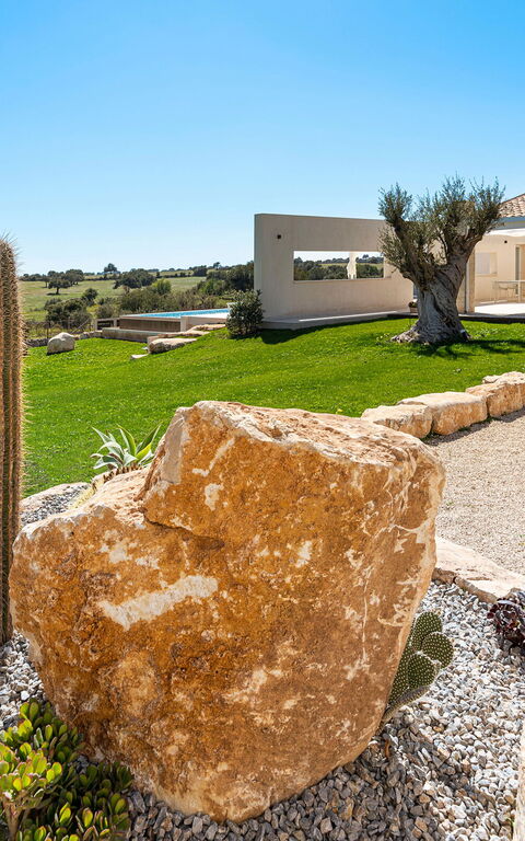 Villa Mora: Trädgård, Utomhus, Visningar